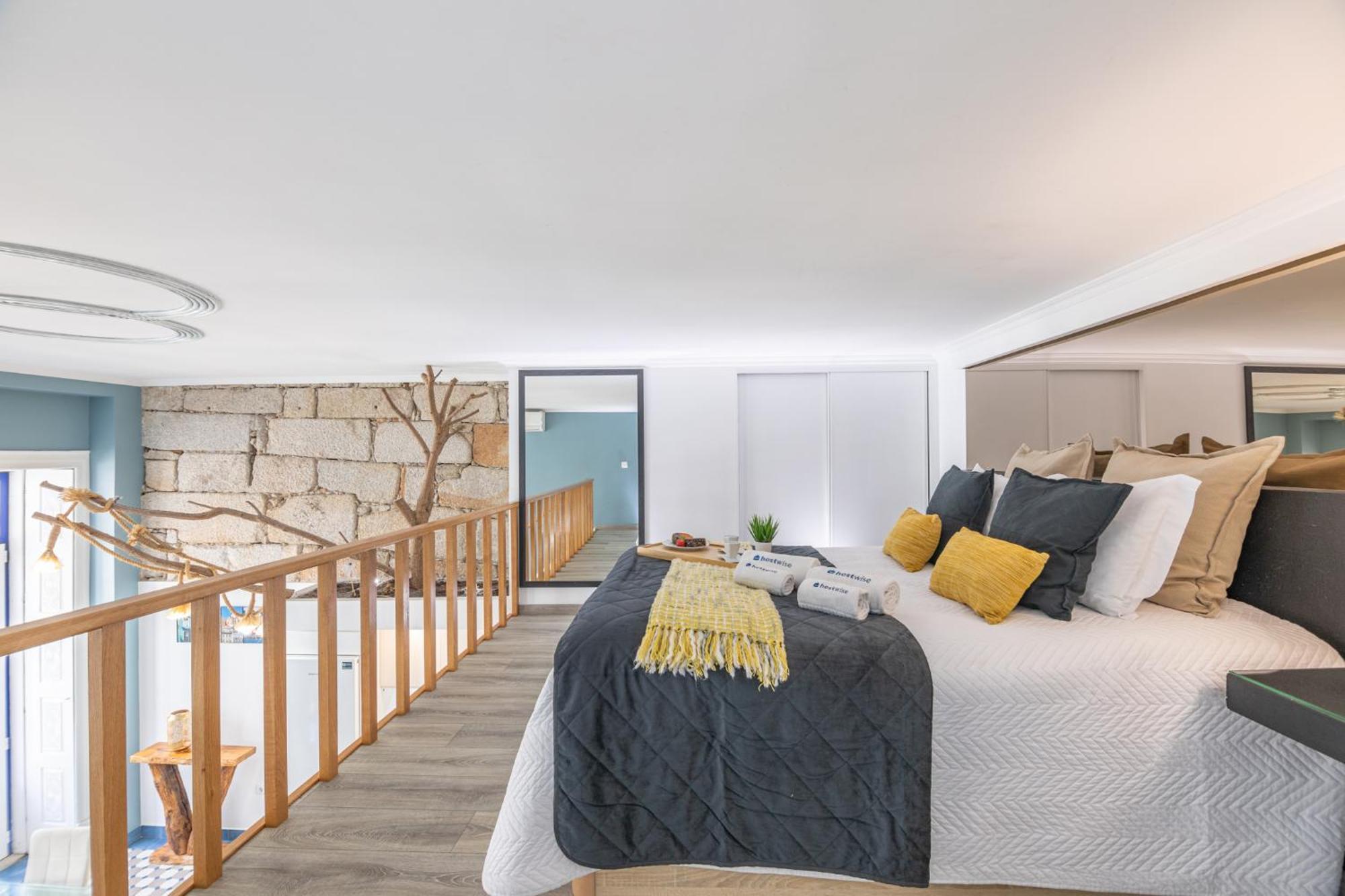 Deluxe Spacious Flats W Mezzanine By Host Wise Apartman Porto Kültér fotó